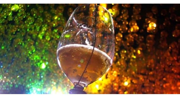 Ly Cocktail Jewel of Pangaea khiến cho thực khách cảm nhận mình đang trên đỉnh vinh quang khi được nếm thử nó