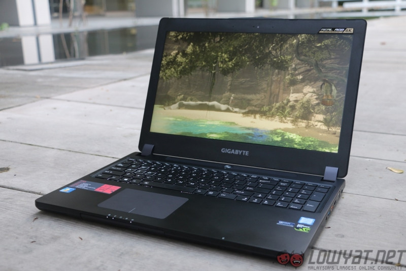 Laptop gaming màn hình 4k Gigabyte P35X v5