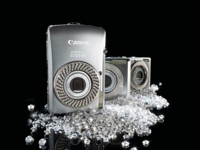 Canon đã “trình làng” phiên bản nạm kim cương đặc biệt của dòng máy IXUS