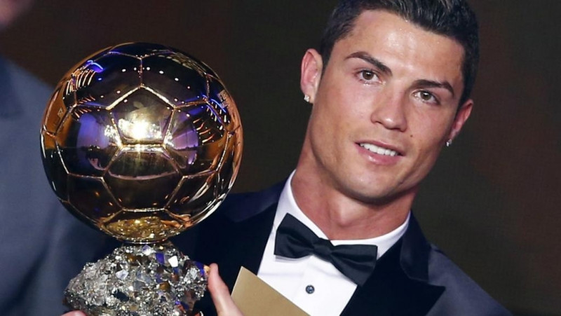 Ronaldo giành được Quả bóng vàng lần thứ 2