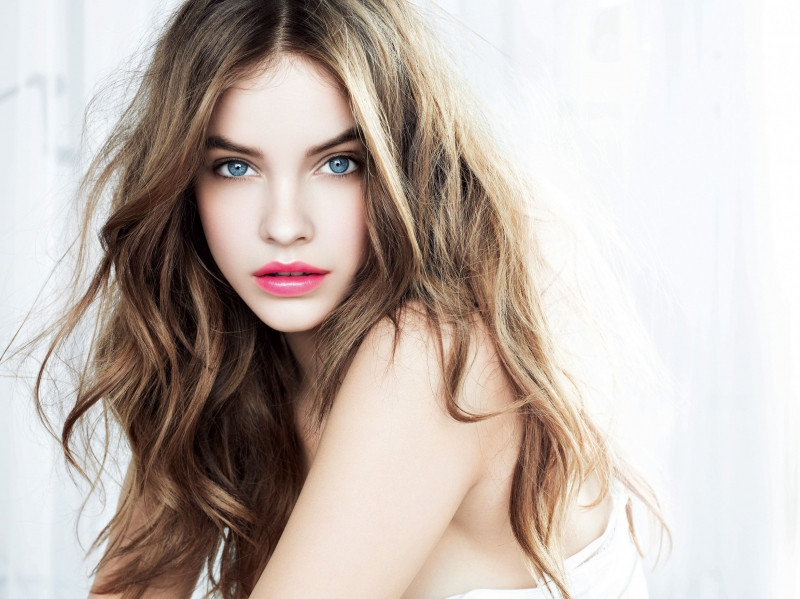 Barbara Palvin là chân dài 9x xinh đẹp