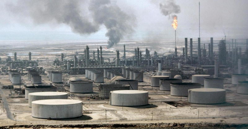 Xuất khẩu dầu mỏ là nguồn thu chính của Saudi Arabia.