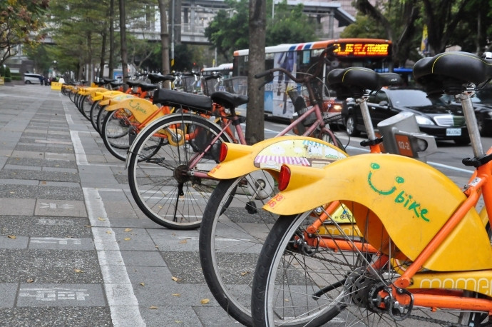 Người Đài Loan cũng thường sử dụng xe đạp công cộng ubike.