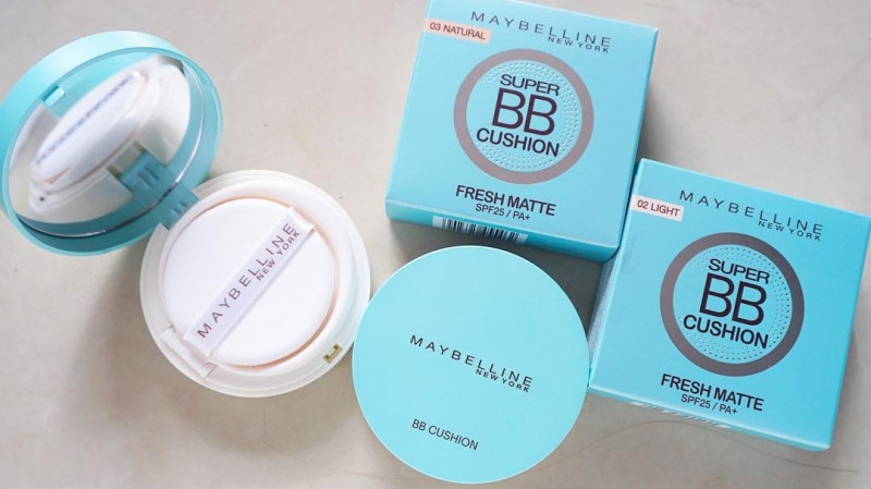 Phấn Nước Cushion Maybelline.