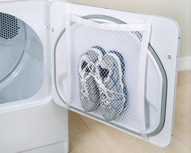 Giờ đây bạn có thể giặt giày trong máy giặt mà không lo hỏng giày.