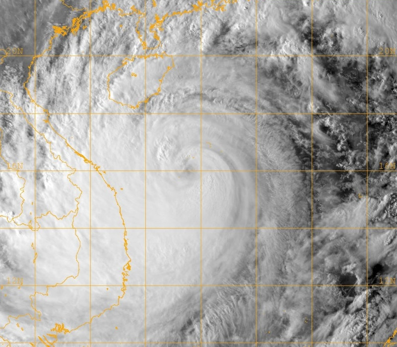 Hình ảnh của bão Ketsana khi đổ bộ vào Việt Nam.