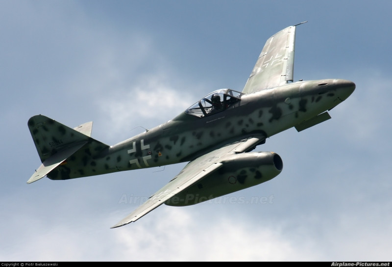 Chiến đấu cơ Messerschmitt Me-262 Swallow của Đức.