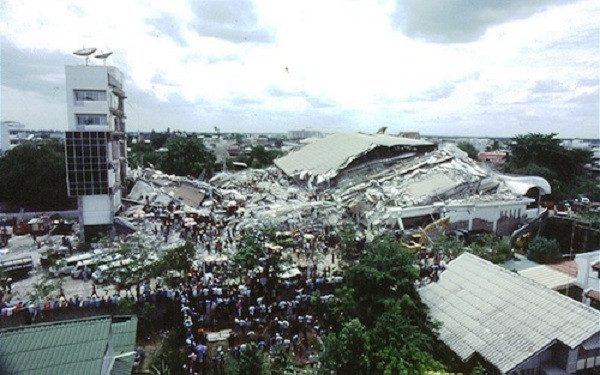 Royal Plaza Hotel của Thái Lan từng bị sập đổ vào thứ 6 ngày 13