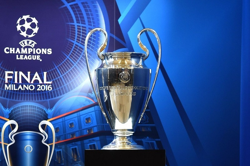 Chiếc cup của UEFA Champions League