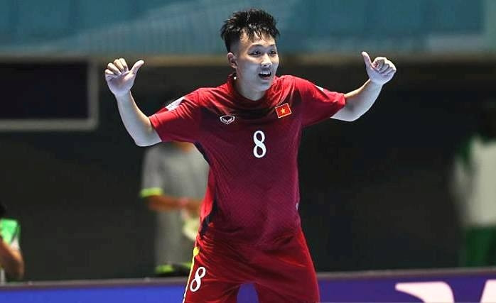 Minh Trí đã trở thành người hùng của Futsal Việt Nam khi lập hatrick vào lưới Guatemala.