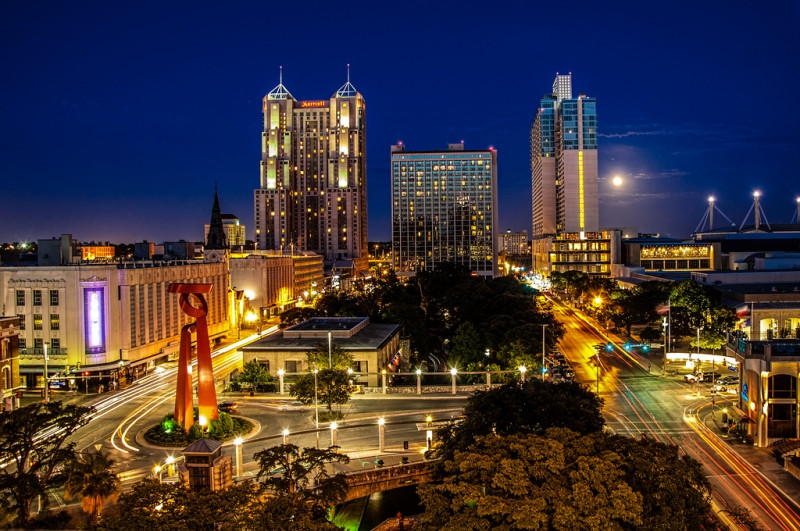 Thành phố San Antonio về đêm