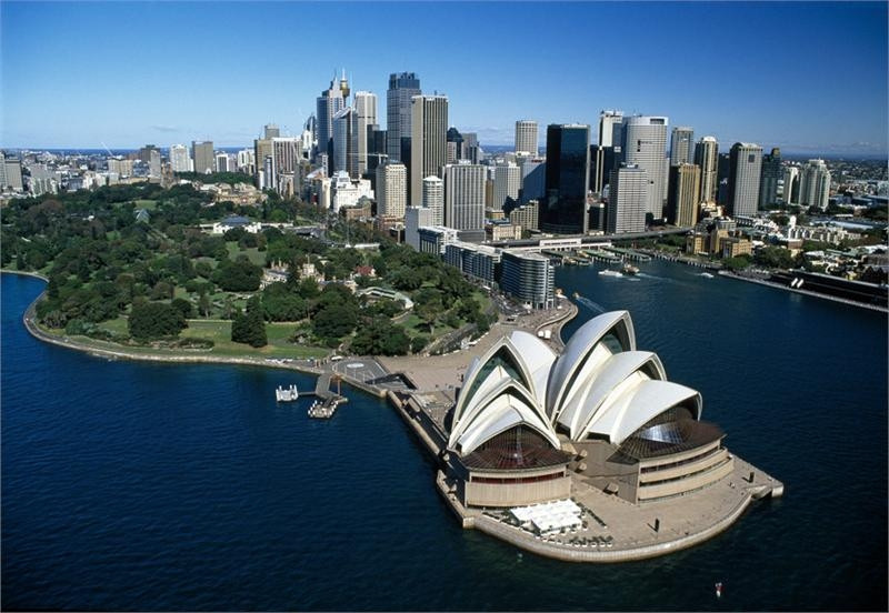 Thành phố Sydney là trung tâm tài chính, thương mại và du lịch nổi tiếng nhất của đất nước Australia