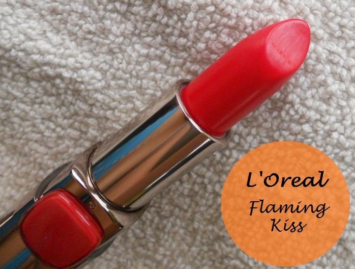 L'Oreal Paris Moist Matte Lipstick màu Flaming Kiss - Nguồn: Sưu tầm