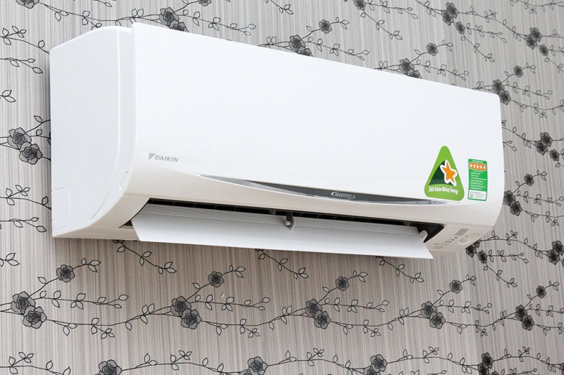 Máy lạnh Daikin 1 HP FTKC25QVMV