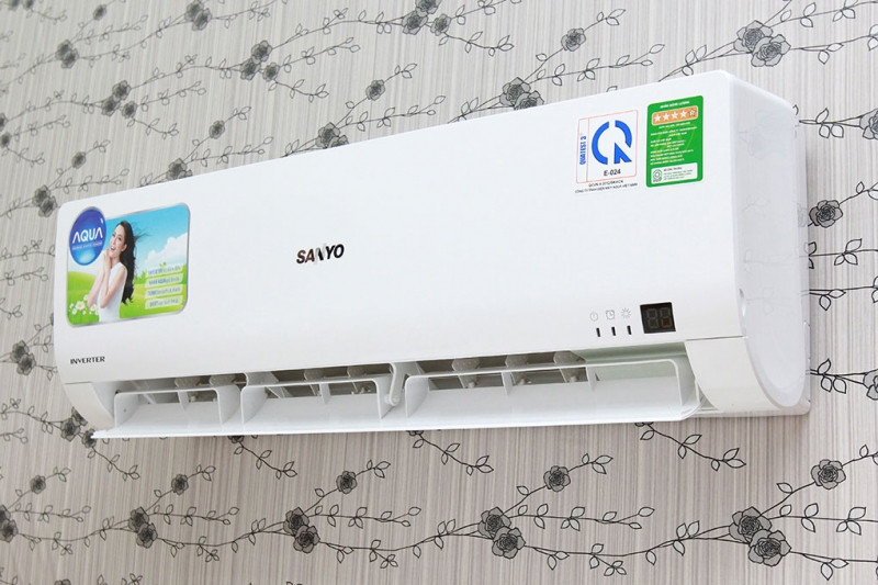 Máy lạnh Sanyo 1.5 HP SAP-KCRV12WGS