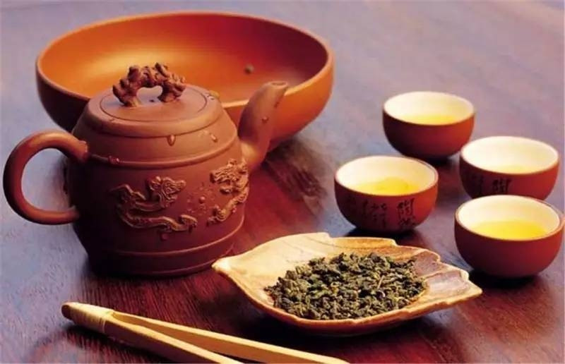 Tây Sơn Trà là loại trà đặc biệt được tạo nên từ nước suối trong lành và cây trà vùng núi Tây Sơn