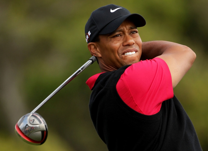 Bản hợp đồng với Nike giúp Tiger Woods trở nên giàu có