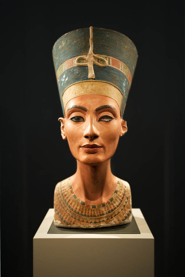 Tượng bán thân Nữ hoàng Nefertiti