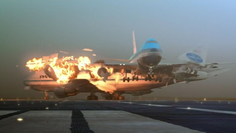 Hình ảnh cắt ra từ một video quay lại vụ va chạm máy bay ở Ternerife
