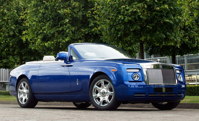 Xe Rolls Royce Phantom Drophead coupe có giá 1,6 triệu USD