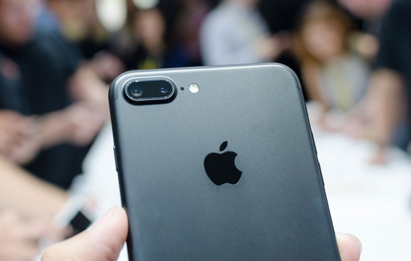 Apple sẽ khiến các hãng khác trang bị camera kép cho sản phẩm của họ