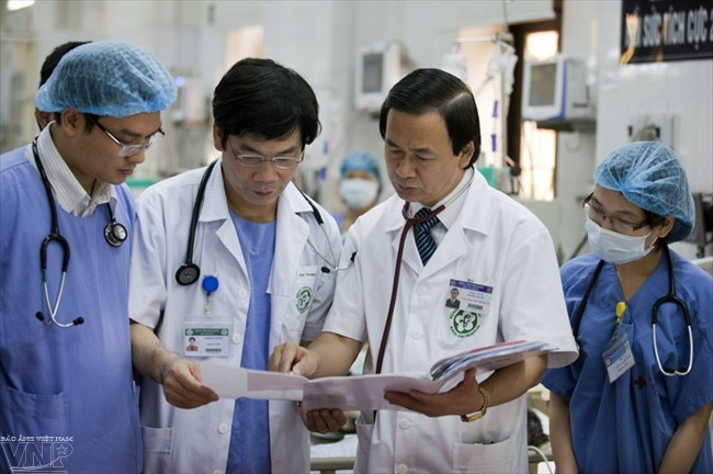 Giáo sư Nguyễn Lân Việt là người thầy, bác sĩ tâm huyết với nghề.