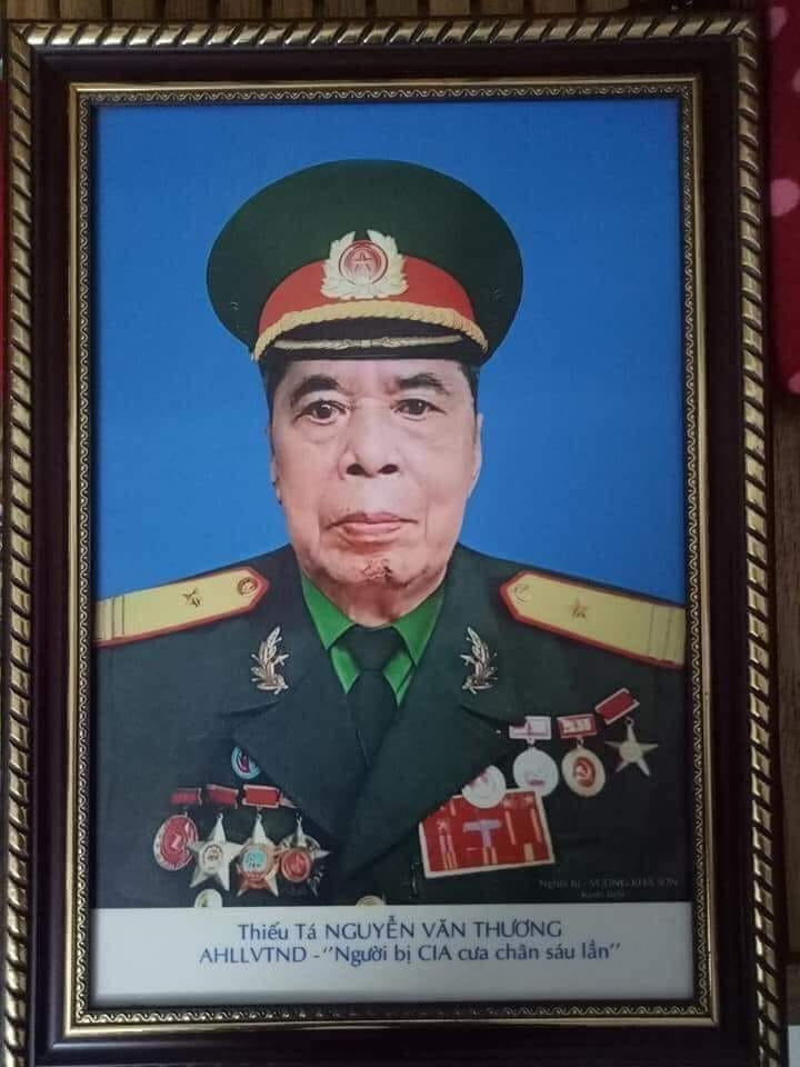 Ảnh chân dung anh hùng liệt sĩ Nguyễn Văn Thương