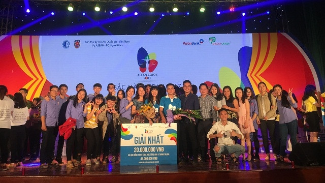 Sinh viên Kiểm sát trong cuộc thi Sắc màu ASEAN