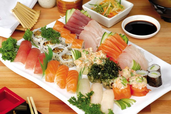 Quán có phục vụ sushi các loại