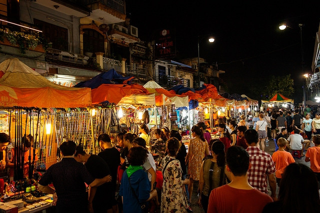 Chợ đêm phố cổ (nguồn internet)