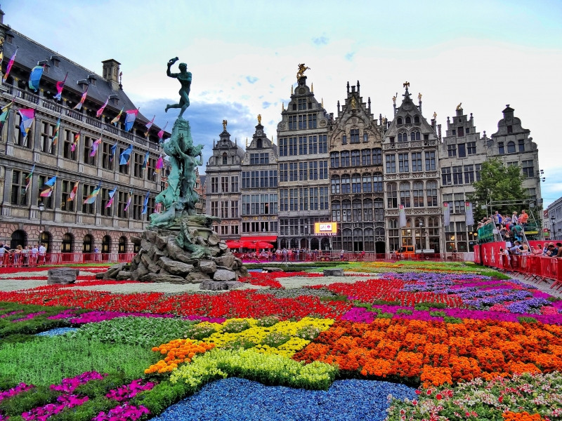 Vườn hoa giữ trung tâm Antwerp, Bỉ