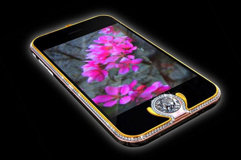 iPhone 3G King’s Button có giá 2.400.000 USD