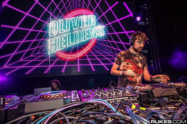 Oliver Heldens - DJ thế hệ 9x tài năng