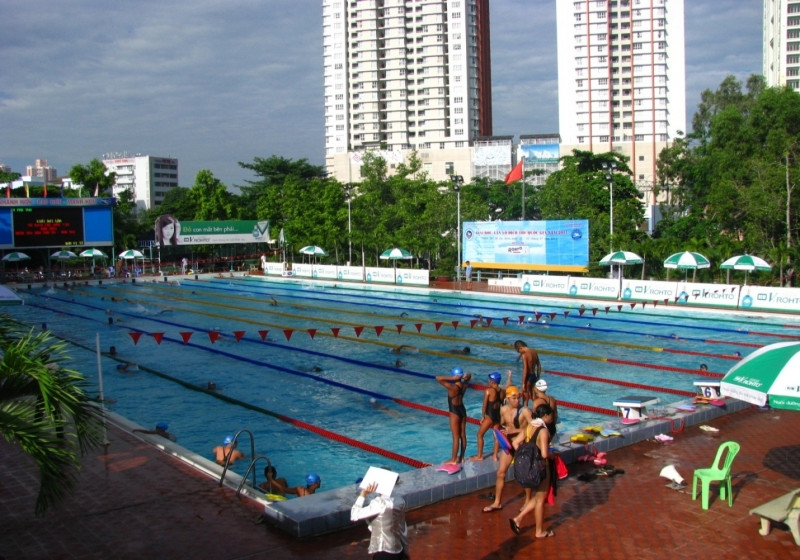 Câu Lạc Bộ Bơi Lặn Phú Thọ với hồ bơi đạt chuẩn Olympic