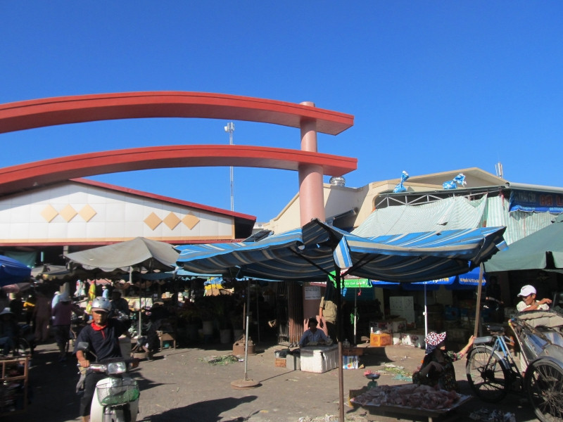 Cổng chính Chợ Lớn Quy Nhơn