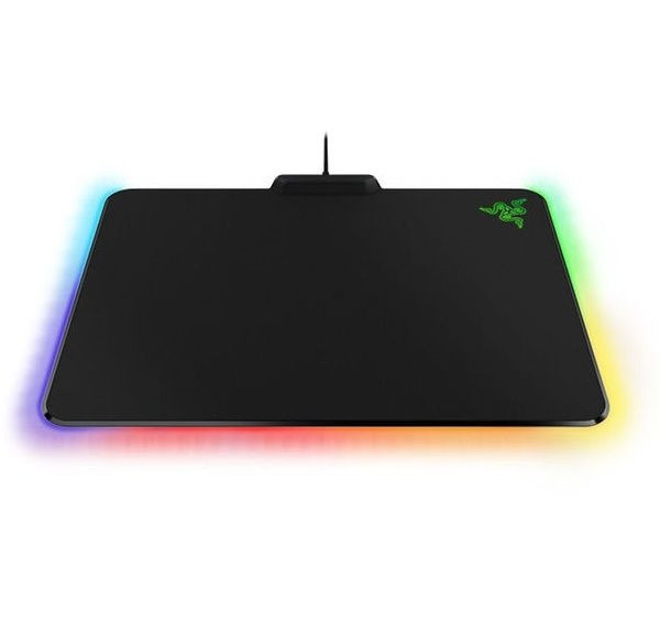 Razer Firefly RGB cam kết sẽ mang lại trải nghiệm chơi game tốt nhất dành cho các game thủ