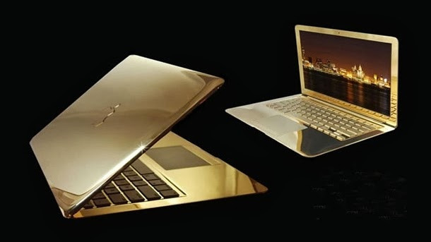 MacBook Pro dát vàng 24K – Giá 30.000 USD