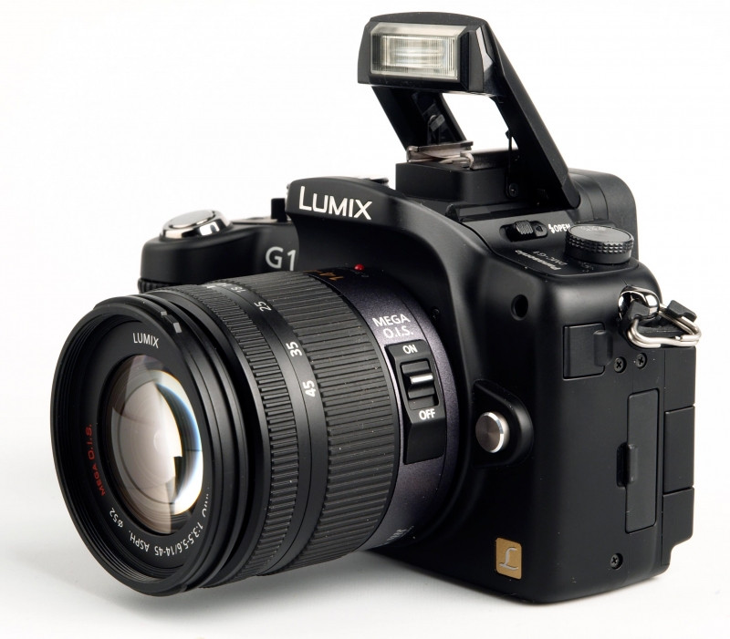 Panasonic Lumix G1 - máy ảnh DSLR nhỏ nhẹ nhất