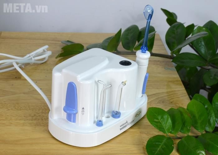 Đi kèm máy tăm nước gia đình Water Pik Classic WP-70 có 4 đầu tăm với những công dụng khác nhau thích ứng cho nhiều mục đích sử dụng.