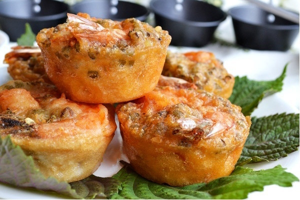 Bánh vá (bánh giá) Chợ Giồng là món ăn ngon du khách nên thử qua khi có dịp du lịch Tiền Giang