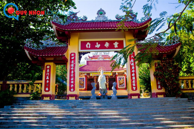 Cổng Tam Quan.