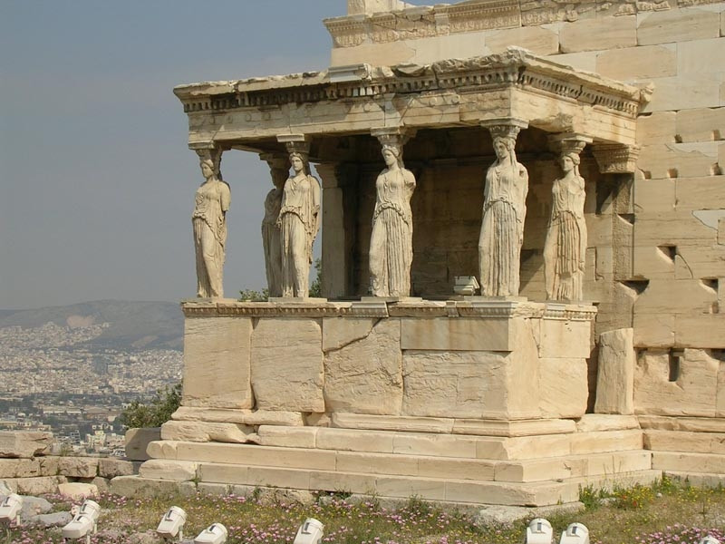 Ngôi đền Erechtheion nhỏ, lạ mà độc đáo.