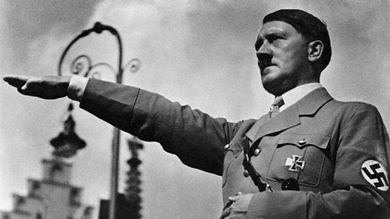 Quốc trưởng Đức Adolf Hitler