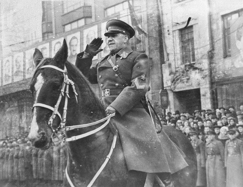 Bộ trưởng quốc phòng Liên Xô Georgi Konstantinovich Zhukov