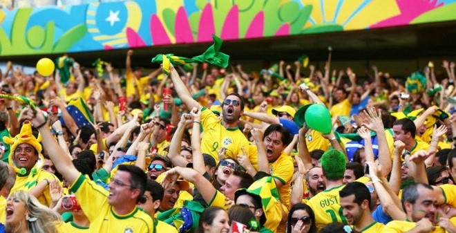 Người dân Brazil ăn mừng HCV Olympic 2016