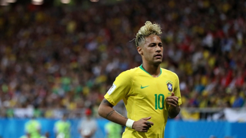 Neymar trong chiếc áo chính thức tại World Cup 2018