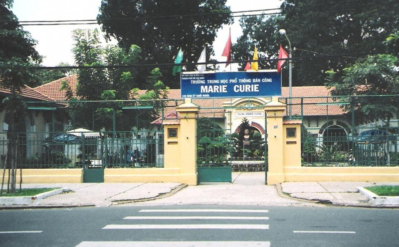 Trường Marie Curie