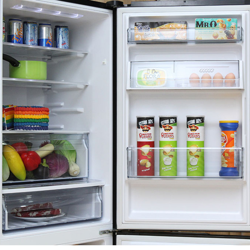 Các khay kính chứa thực phẩm của tủ lạnh Econavi NR-BV328GKV2 được thiết kế có khả năng chịu lực tốt và vô cùng bền bỉ giúp bạn có thể chứa được một lượng lớn thực phẩm