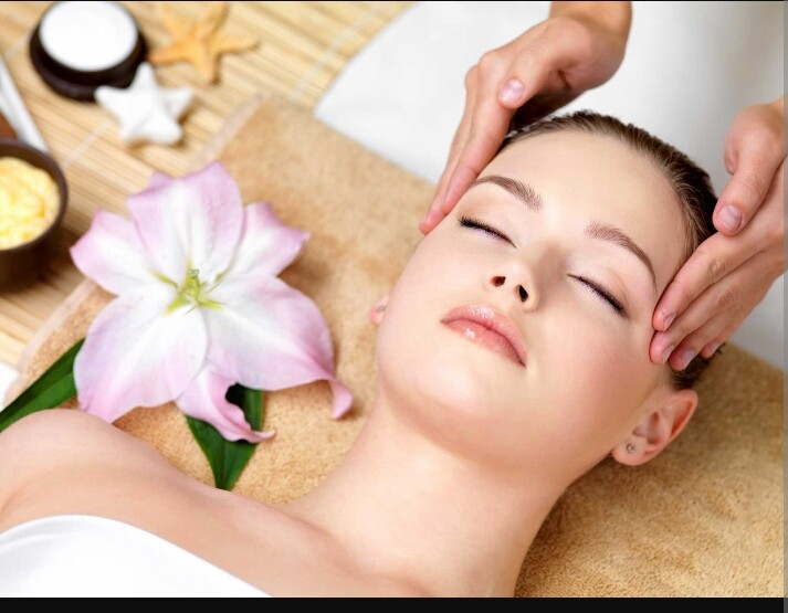 Massage đầu giúp giảm căng thẳng