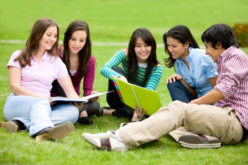 Học nhóm giúp tăng kiến thức và tình bạn